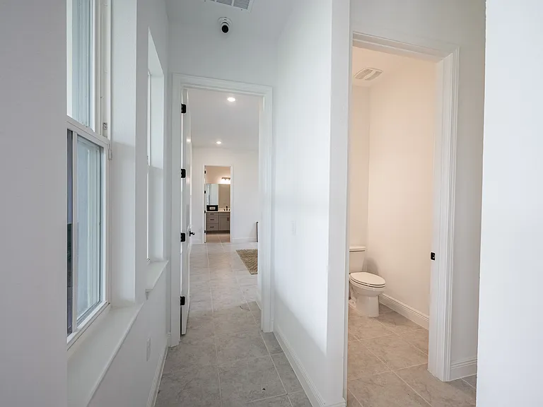 10132 Peebles St — Photo 25