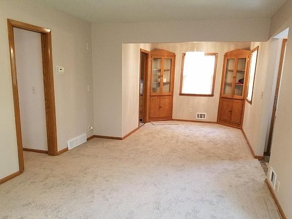 3rd image of 7104 1st Ave S