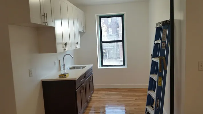 Rented by Lang Realty LLC | media 17