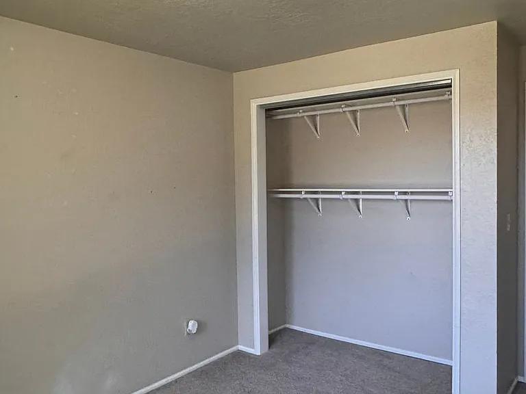 5303 N Sky Vista Ave — Photo 25