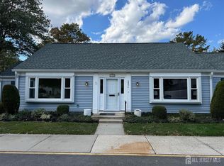299 Sanford Ln #C, Monroe Township, NJ 08831