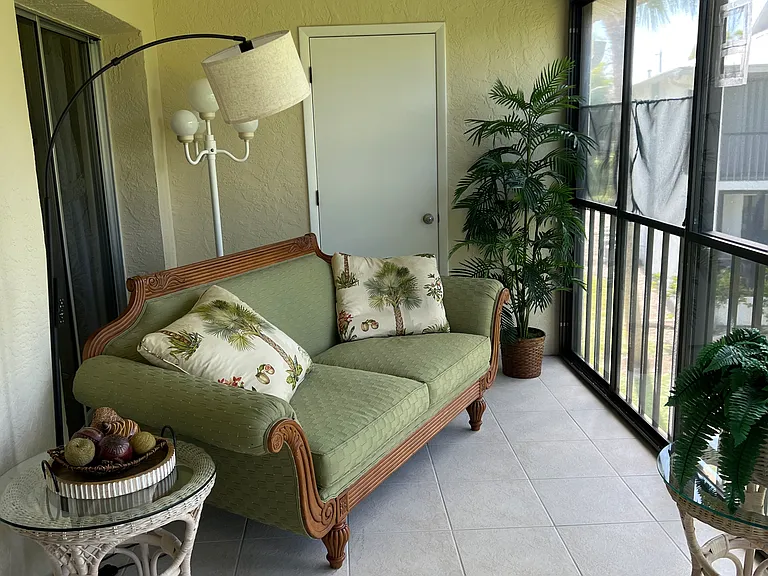 Peaceful & serene lanai! This is a sanctuary!