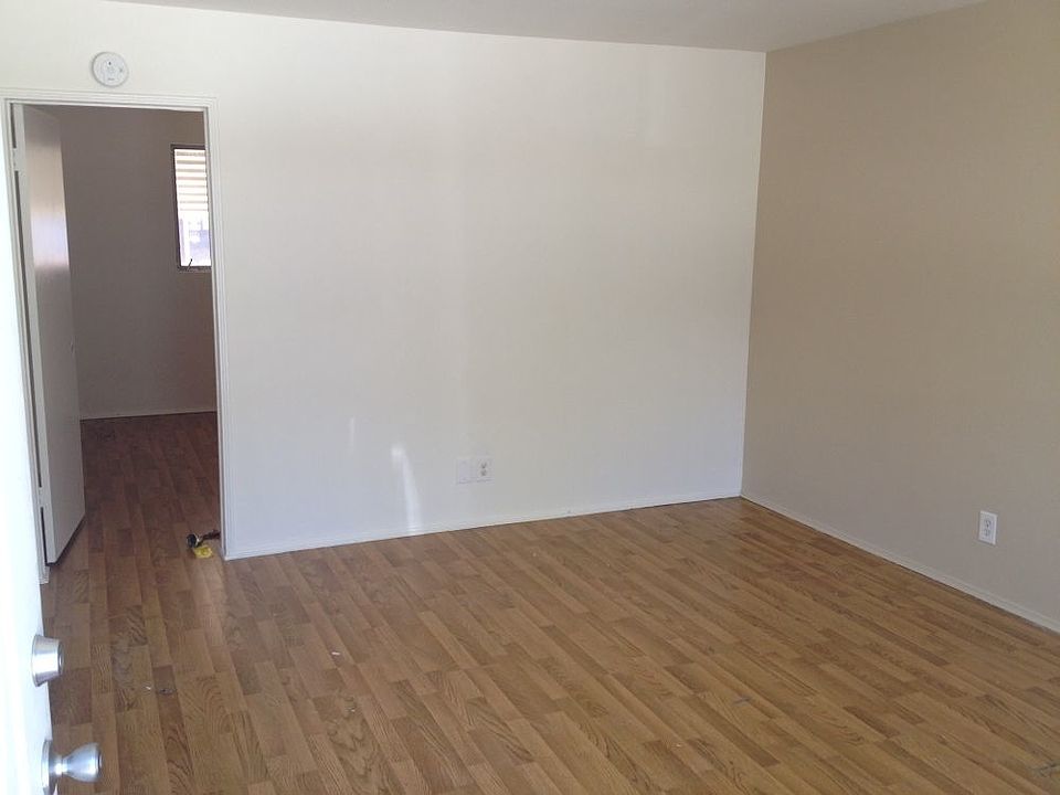 2nd image of 54 W 9th St APT D