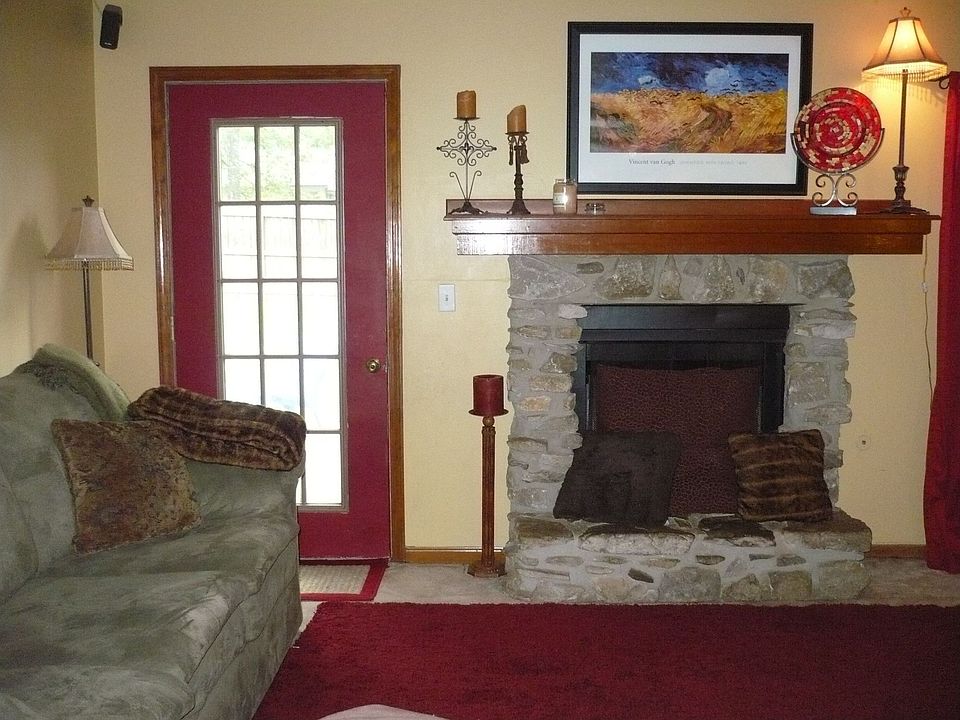 2nd image of 47 High Timber Dr