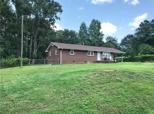 118 Onie St, Iva, SC 29655
