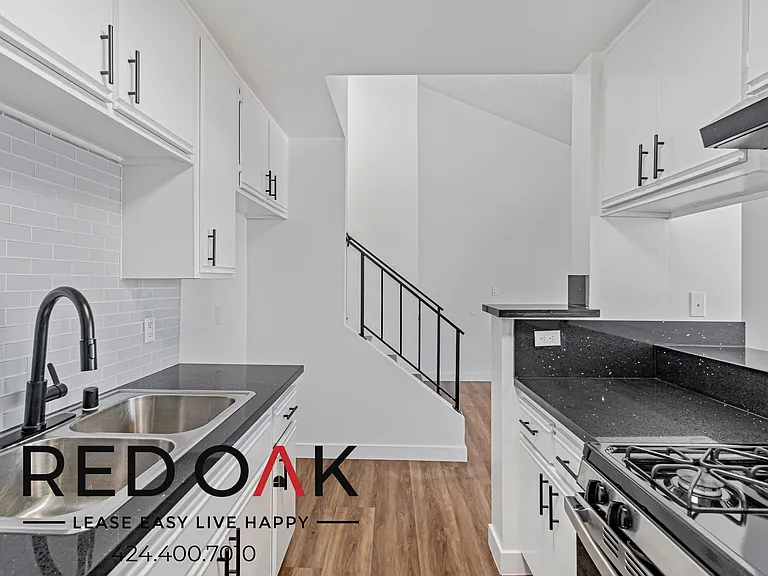1214 W Gardena Blvd #6 — Photo 9