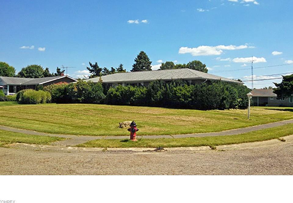 1st image of 1008 Richards Dr