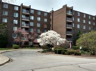 225 S Rohlwing Rd Unit 307, Palatine, IL 60074