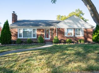 13440 Phelps St, Southgate, MI 48195