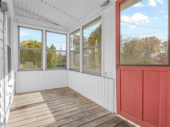 2nd image of 630 Callowhill St