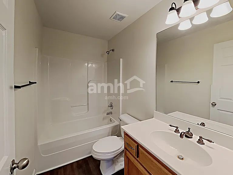 1105 Clay Ct — Photo 11