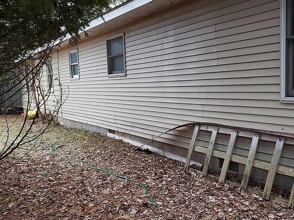 4th image of 611 Wall Ave