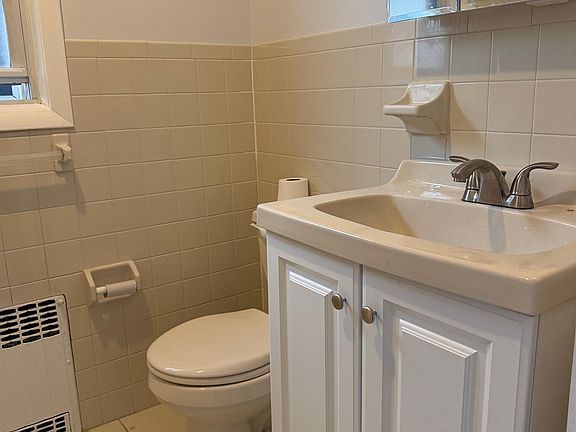 3rd image of 756 Irving Pl