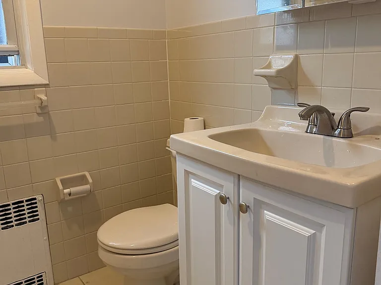 756 Irving Pl — Photo 3