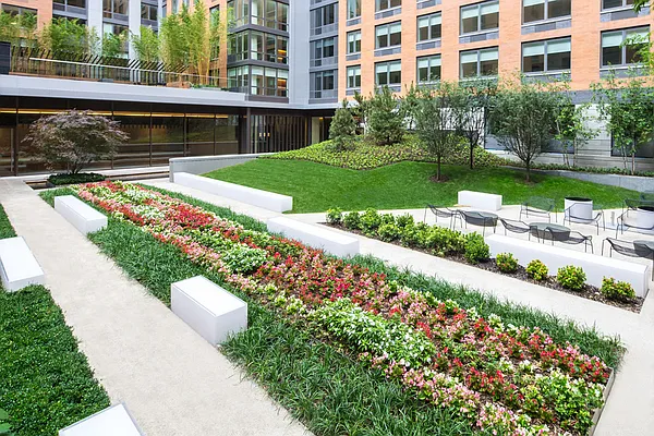 Rented by Big Apple Living | media 41