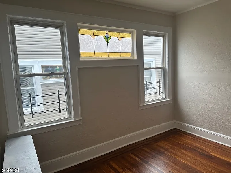 3 bed, 4792 sqft, $1,950 — Photo 4