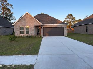856 Leeward Dr, Biloxi, MS 39532