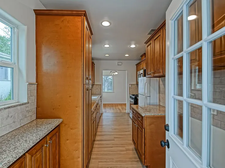 2911 Blaisdell Ave — Photo 16