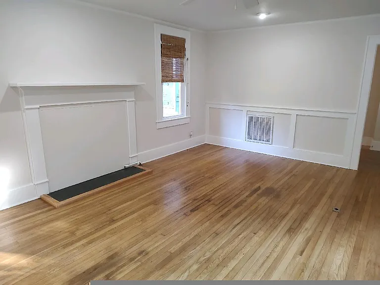 794 Ribaut Rd — Photo 9