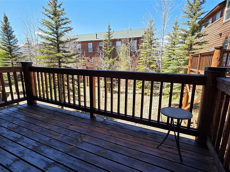 53 Skyline Dr — Photo 3