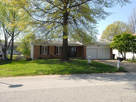 2nd image of 10 Jenny Lind Dr