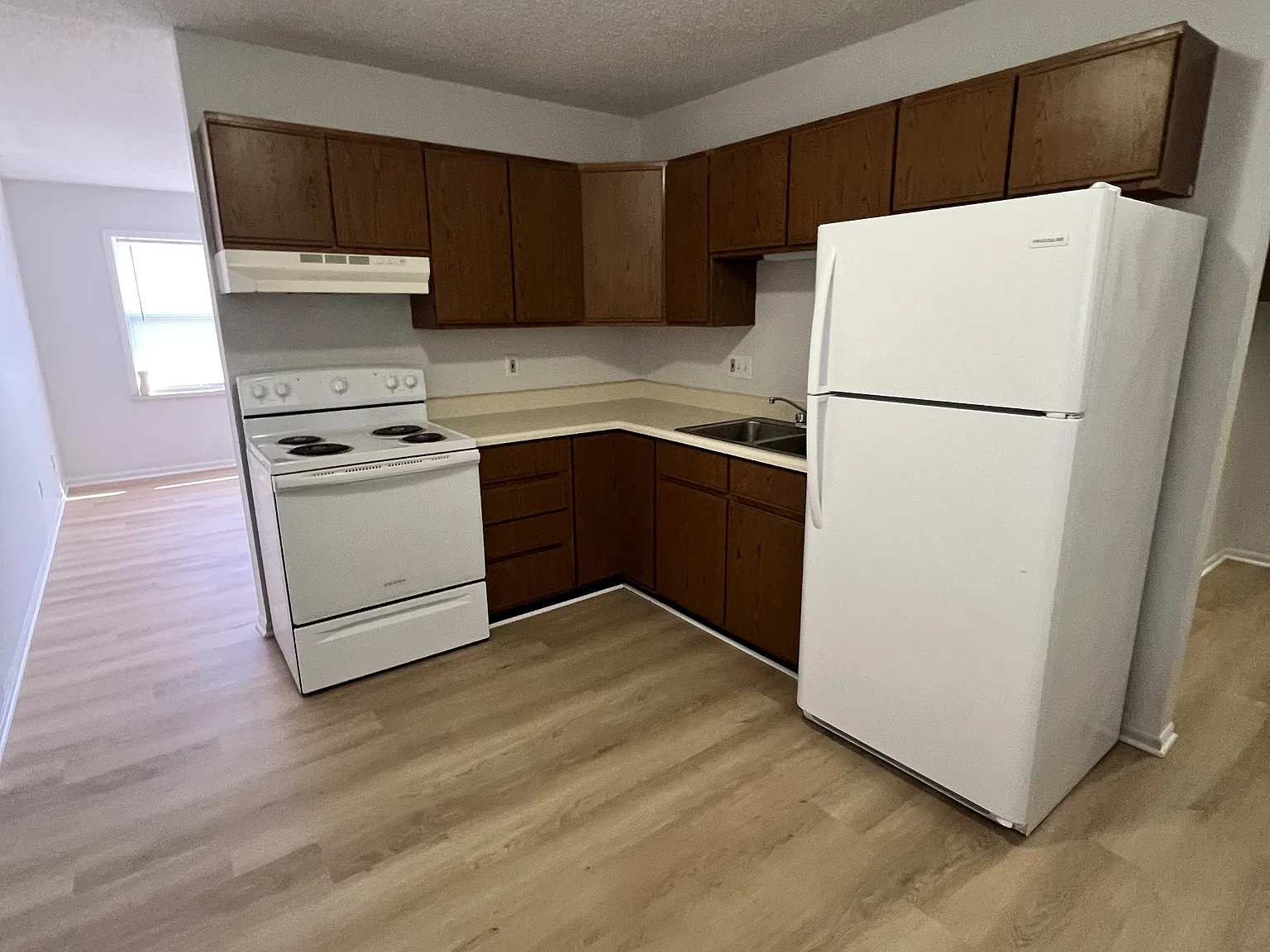 1102 North Aztec Court - 1 — Photo 3