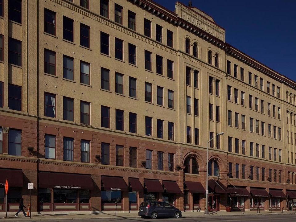 1st image of 150 E Main St APT 401