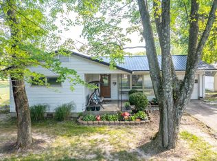 305 Smith Ave, Mount Orab, OH 45154
