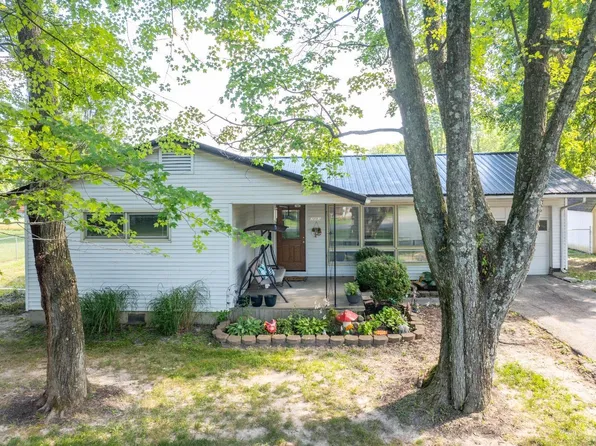 305 Smith Ave, Mount Orab, OH 45154