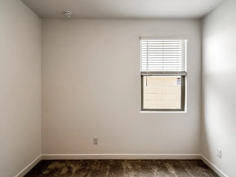 16894 W Evergreen Rd — Photo 14