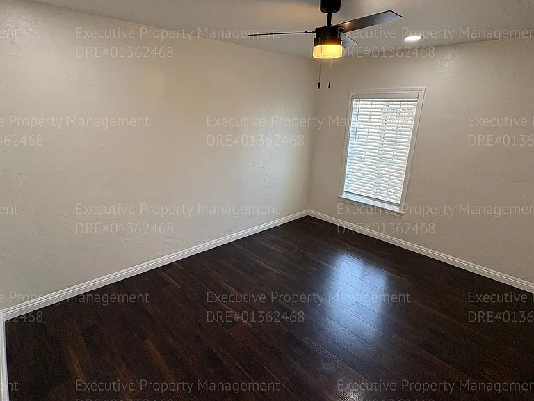 104 S Kincaid St — Photo 19