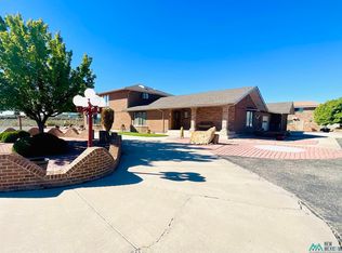 16 Crestview Rd, Gallup, NM 87301