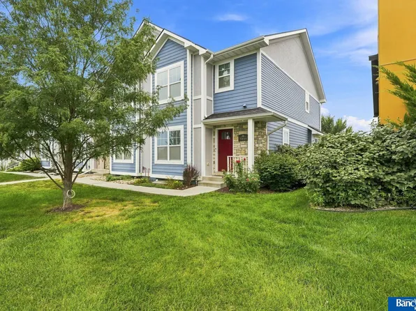 7056 Kentwell Ln, Lincoln, NE 68516