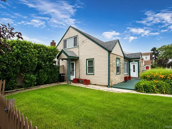 272 Lincoln Blvd, Long Beach, NY 11561