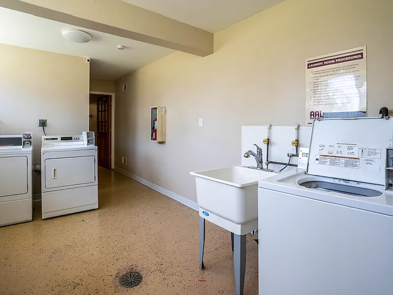 500 Indiana Ave #1 — Photo 11