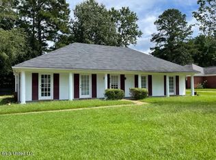 477 Mockingbird Ln, Madison, MS 39110