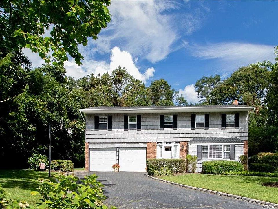 1st image of 17 Harbor Oaks Dr