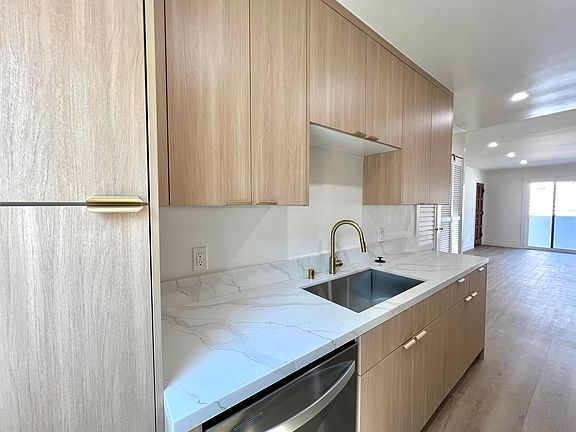 5th image of 3461 Perlita Ave APT 3