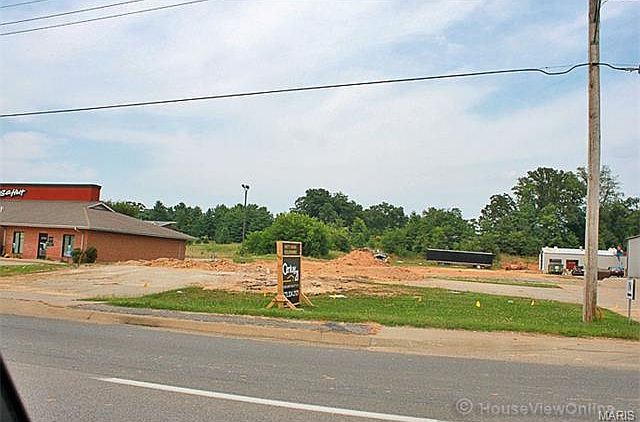 1st image of 2300 E Jackson Blvd