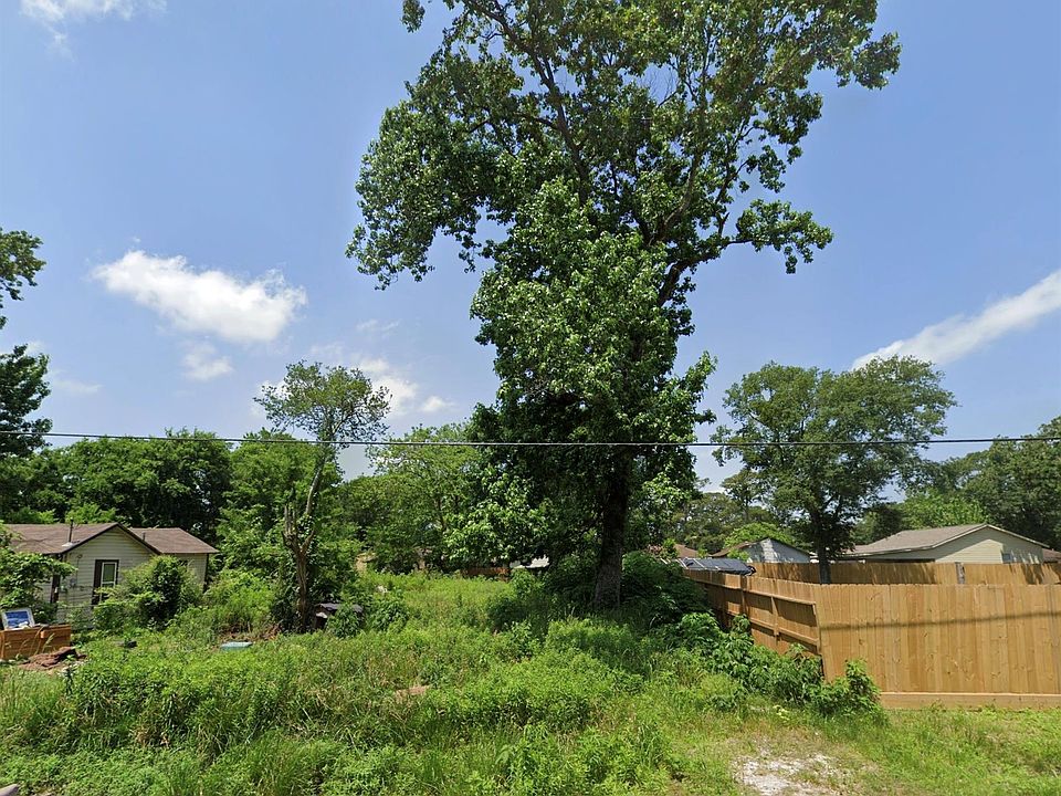 1st image of 9013 Dandy St