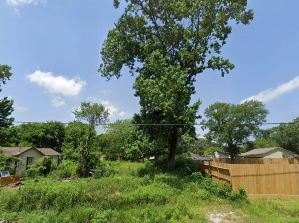 9013 Dandy St, Houston, TX 77016