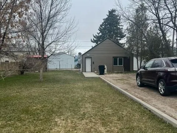 359 Jackson St, American Falls, ID 83211
