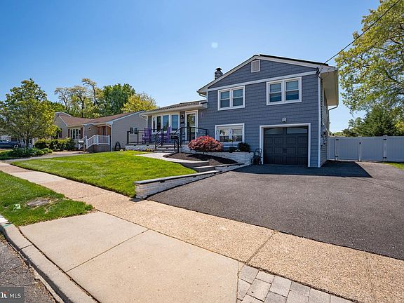 3rd image of 202 Hendrickson Ave