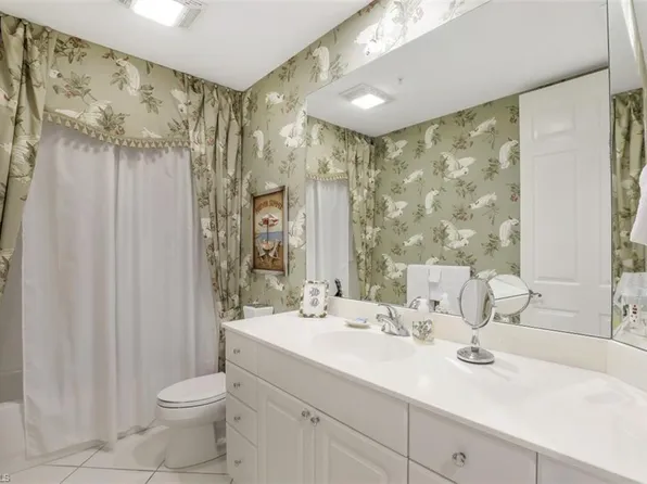 400 Flagship Dr, Naples, FL