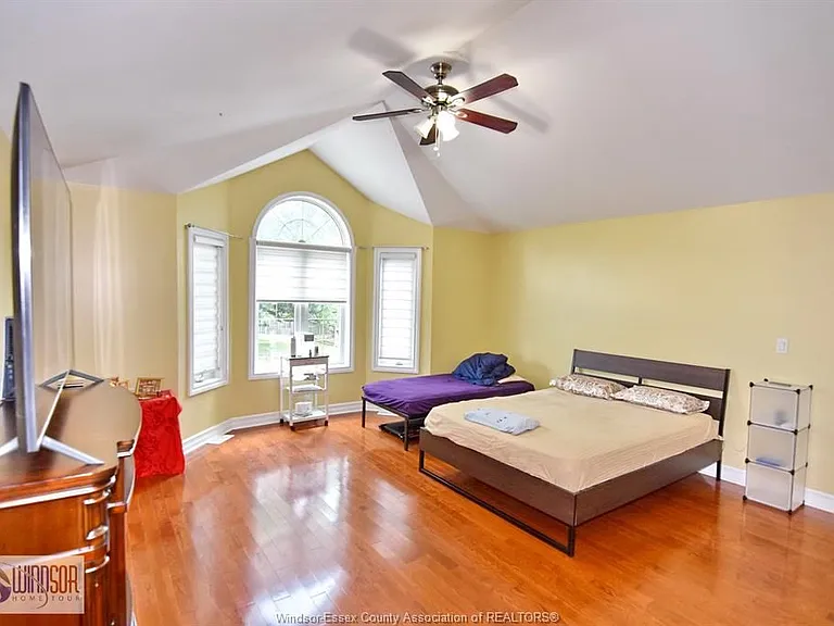 4305 Casgrain Dr #UPPER — Photo 31