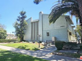 1454 E Orange Grove Blvd, Pasadena, CA