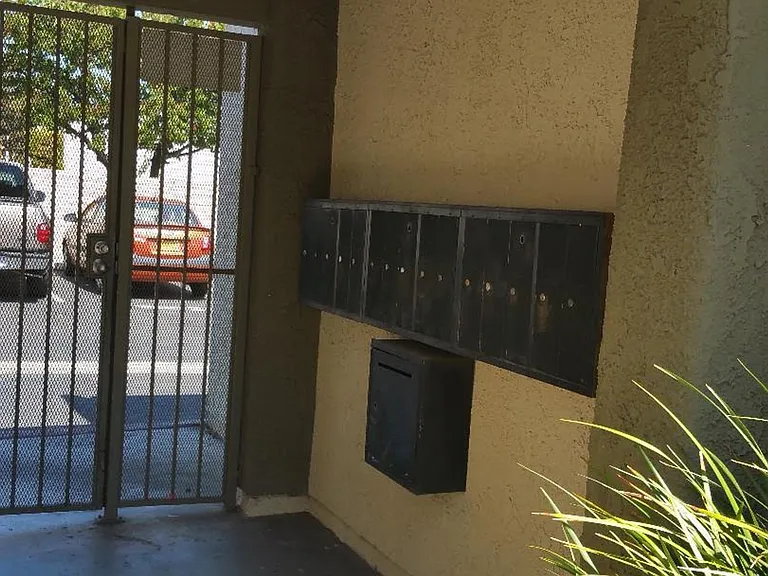 401 Beach Blvd - El Pueblo Apartments — Photo 10