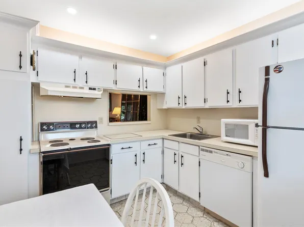 3150 Holiday Springs Boulevard #308, Margate, FL 33063