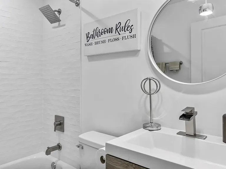 Simpson St — Photo 3