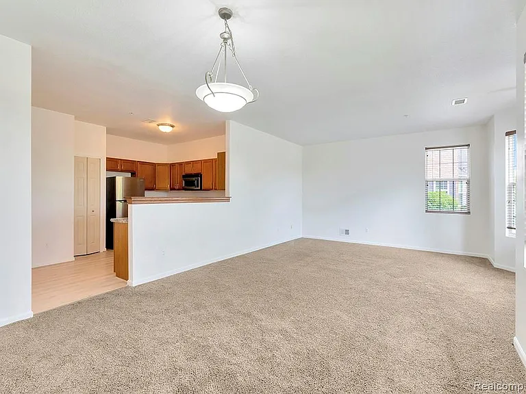 23370 Sunset Rd #23 — Photo 4